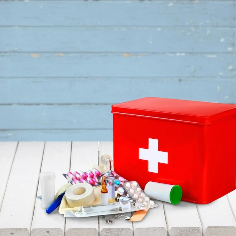 Co powinno znaleźć się w wakacyjnej apteczce? Sprawdź checklistę