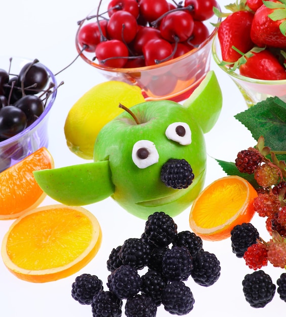 Czego nie jeść w ciąży? Sprawdź listę zakazanych owoców